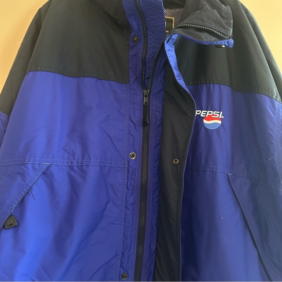 Pepsi Black and Blue Windbreaker - Picture 4 of 9